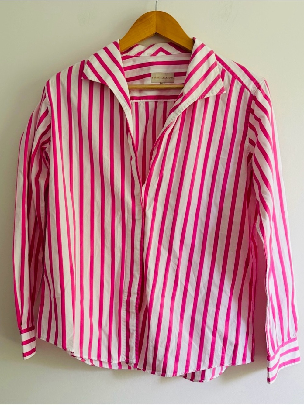 Sarah Alexander Pretty in Pink Stripe V-Neck Hidden Button Cotton Top/Blouse - Picture 3 of 6